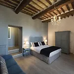 Elisa Spello